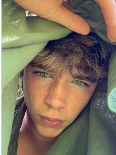 Liam — paquera fofa: Arte de personagem de RPG de IA com tema de fantasia para narrativa envolvente