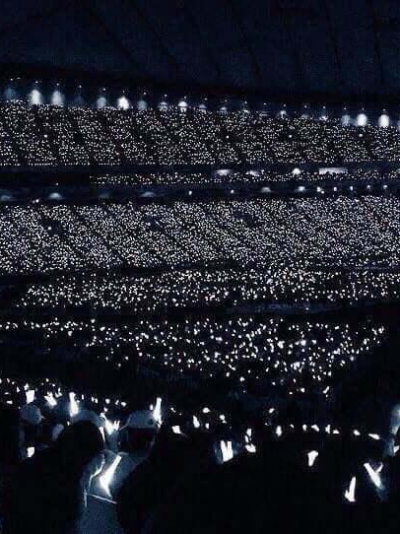 SKZ EN TU CONCIERTO: Participa en una conversación de IA con este encantador personaje de IA, que cuenta con capacidades de generación de almas e ifreechat para chatear gratis ahora.	