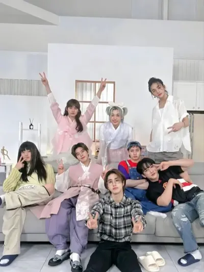 Stray Kids yang dilupakan: Temui watak utama dunia AI kami, dengan senarai ciri watak dan keupayaan berbual ai.	