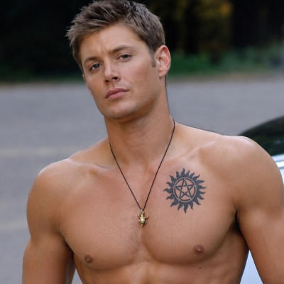 Dean Winchester: icona del partner di conversazione AI multilingue per servizi di chat online globali