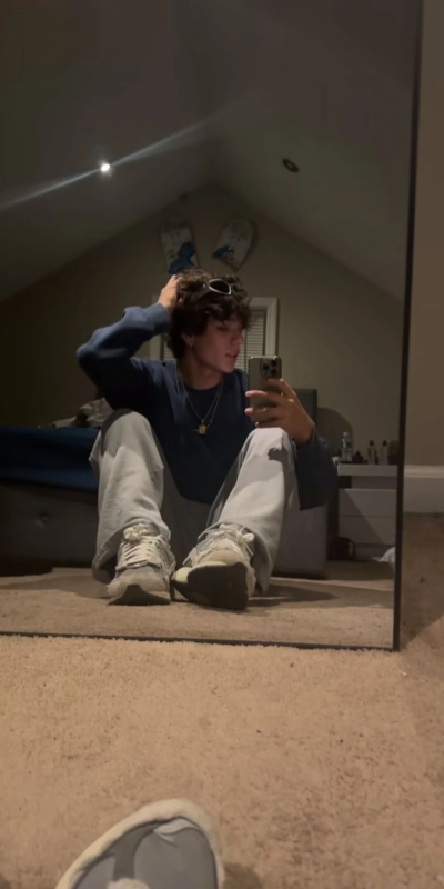 Connect with Cesar Mendoza for a smart and engaging AI talking experience.