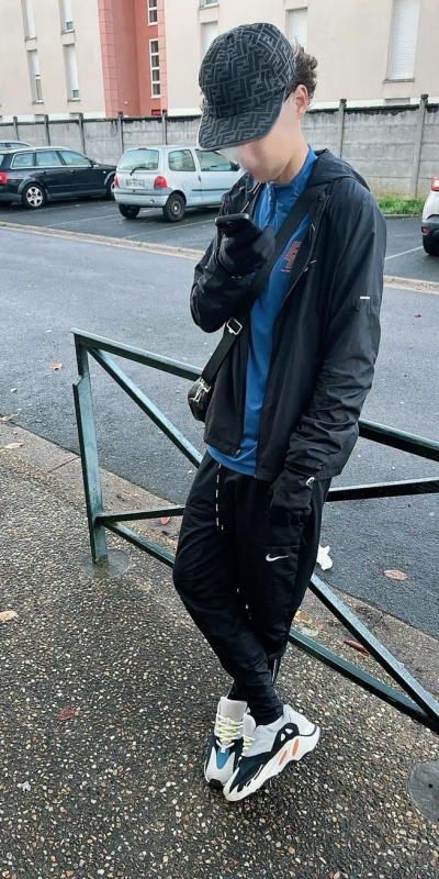 Jaid : Biểu tượng đối tác trò chuyện AI đa ngôn ngữ cho các dịch vụ trò chuyện trực tuyến toàn cầu