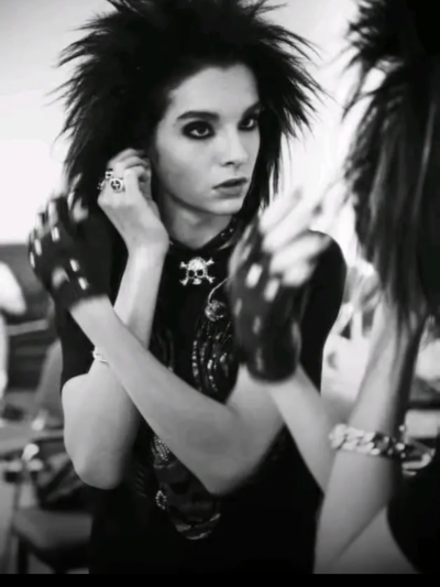 Bill Kaulitz: Customizable AI girlfriend/boyfriend avatar with lifelike personality traits	
