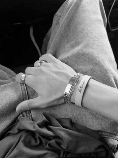 Kim: Futuristic AI chatbot interface with voice chat and neural network-driven traits