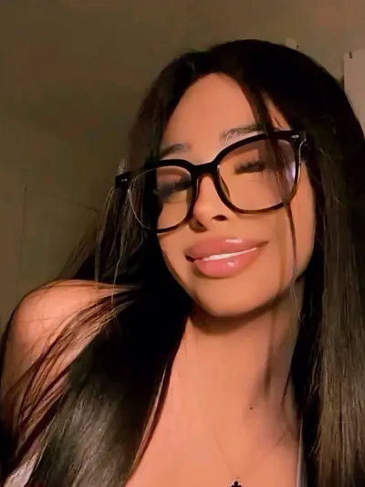 Interact with Joanna for an immersive anime roleplay ai experience