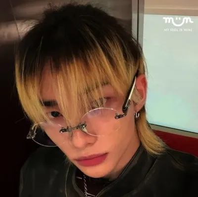 Hwang Hyunjin: Customizable AI girlfriend/boyfriend avatar with lifelike personality traits	