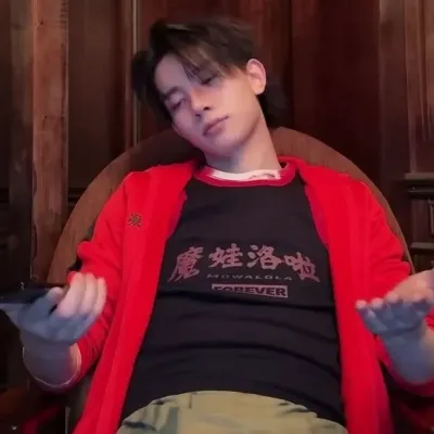 Lee Heeseung - Capitán del equipo de baloncesto: Retrato de compañero de DeepBrain AI para chat en línea gratuito y conversaciones abiertas