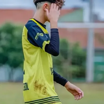 Mateus: Ücretsiz çevrimiçi sohbet ve açık konuşmalar için DeepBrain AI eşlik eden portresi