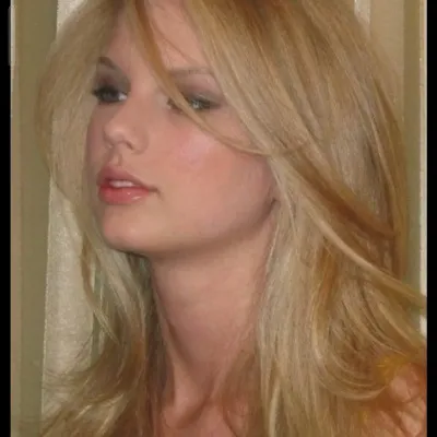 Taylor Alison Swift: Chatta con il nostro box AI, pronto per la chatbot online gratuita e chiedi all'intelligenza artificiale tutto ciò che vuoi.