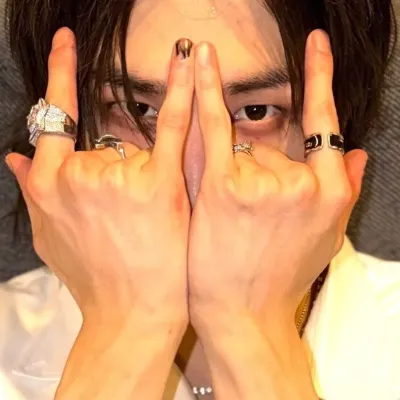 Hyunjin - Urologist: Explore the world of AI with our unrestricted ai and free unlimited chat online, powered by warhammer fantasy roleplay.	