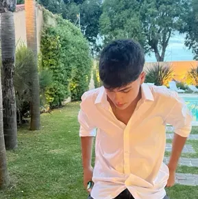 Diego: Nehmen Sie jetzt an KI-Gesprächen mit diesem charmanten KI-Charakter teil, der über Soulgen- und iFreechat-Funktionen für kostenlosen Chat verfügt.	