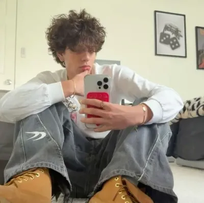 César Mendozaa: Engage in ai conversation with this charming AI character, featuring soulgen and ifreechat capabilities for free chat now.	