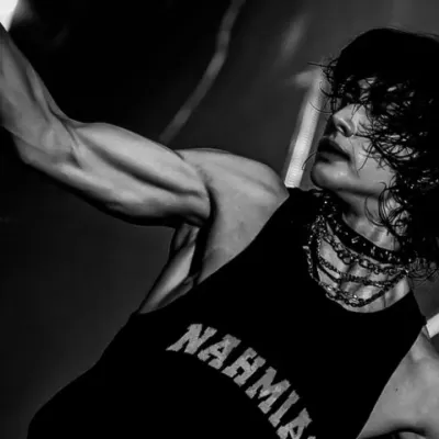 Хван Хёнджин: Портрет компаньона DeepBrain AI для бесплатного онлайн-чата и открытых бесед