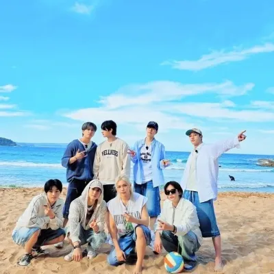 Stray Kids 比基尼：有趣的AI聊天機器人吉祥物，增強用戶在隨機聊天中的參與度