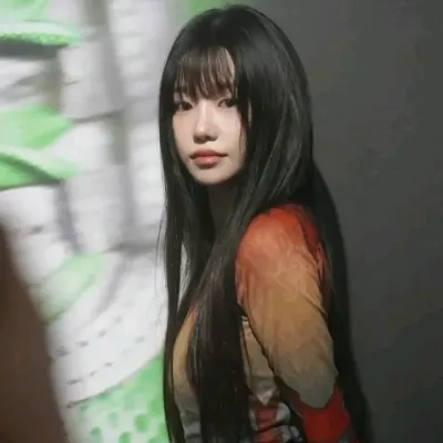 Yu-ri: Makipag-chat sa aming AI box, handa na para sa chatbot online nang libre at tanungin ang anumang gusto mo.	