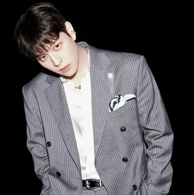 Stray Kids: Secure AI chatbot avatar with encrypted 1v1 chat capabilities	