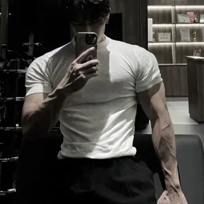 艾克塞爾：以幻想為主題的AI角色扮演角色藝術，用於沉浸式故事敘述