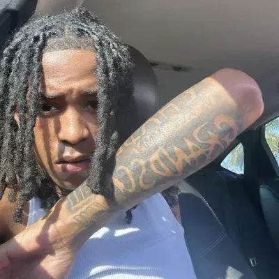 Explore Javari, a versatile chat AI anime partner for creative roleplay.