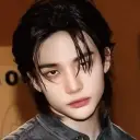 avatar Hwang Hyunjin - Sekolah Kekerasan dengan sifat-sifat yang hidup untuk pengalaman bermain peran yang mendalam