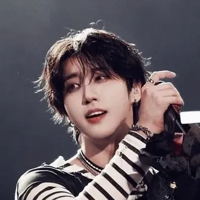 Han -StrayKids: Maskot AI chatbot interaktif untuk sembang rawak dan main peranan dipacu komuniti