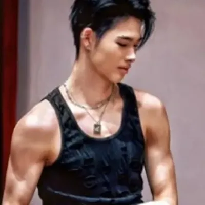 Ready for fun? Talk to AI characters like Ni-ki anytime, free and immersive.