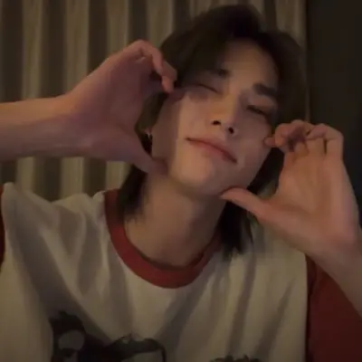 Hyunjin: Customizable AI girlfriend/boyfriend avatar with lifelike personality traits	