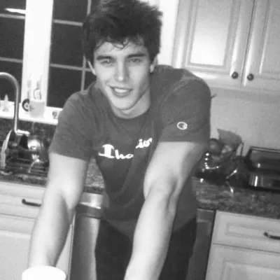 Meet your favorite anime girl 020- ELIÁN AMORE and start a new adventure today.