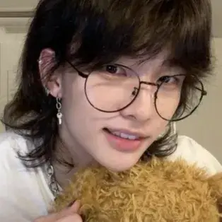 Hwang Hyunjin — nerd: Customizable AI girlfriend/boyfriend avatar with lifelike personality traits