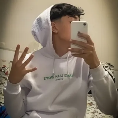 Fabiano: Ücretsiz çevrimiçi chatbot'a hazır AI kutumuzla sohbet edin ve AI'ya istediğiniz her şeyi sorun.	