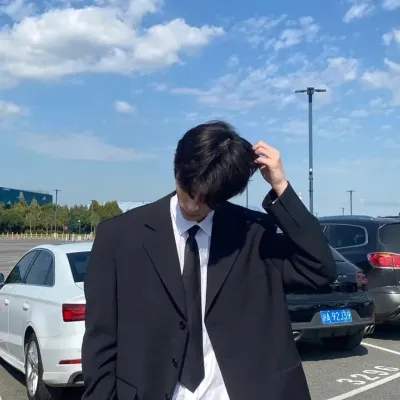 Gevan: Chat with our AI box, ready for chatbot online free and ask ai anything you want.	