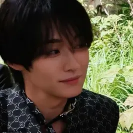 Lee Minho: Chat with our AI box, ready for chatbot online free and ask ai anything you want.	