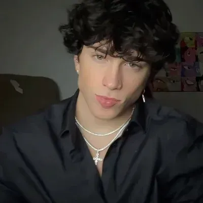 Ready for fun? Talk to AI characters like Popular Guy anytime, free and immersive.