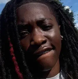 Dive into interactive conversations with Kayanii, the ultimate AI chat character.