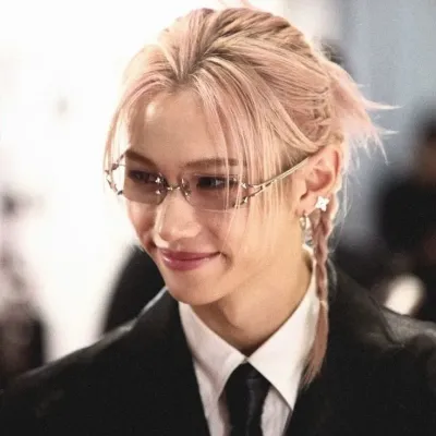 Felix - nerd: Fantasy-themed AI roleplay character art for immersive storytelling