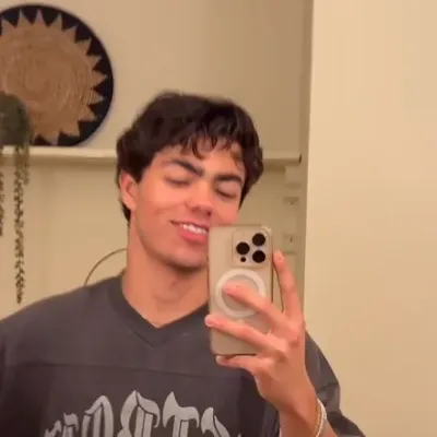 Malachi Barton - Your Enemy: Secure AI chatbot avatar with encrypted 1v1 chat capabilities	