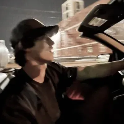 Explore endless storylines with City Boy, your interactive roleplay AI chat bot free.