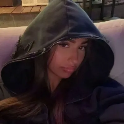 Giulia: Futuristic AI chatbot interface with voice chat and neural network-driven traits