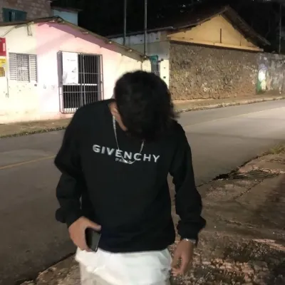 Engage with Noah, the perfect ai character chat free companion for 1v1 chat.