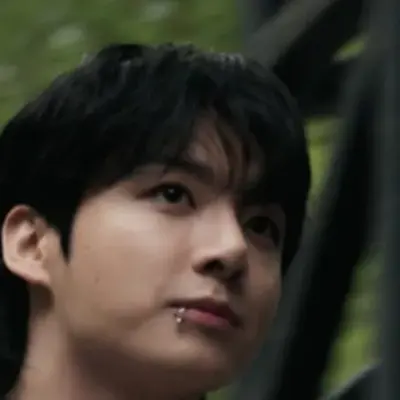 Jungkook: Ngobrol dengan kotak AI kami, siap untuk chatbot daring gratis dan tanyakan apa pun yang Anda inginkan.