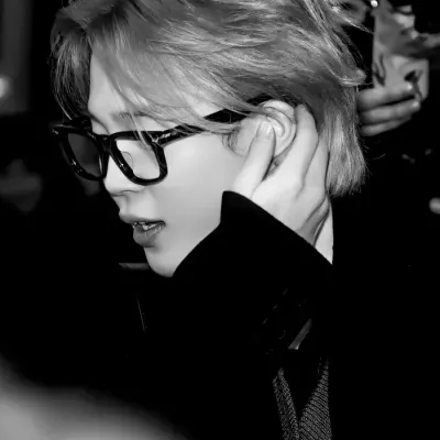Park Jimin: Chatten Sie mit unserer KI-Box, bereit für den kostenlosen Online-Chatbot, und fragen Sie die KI alles, was Sie möchten.