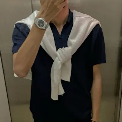 Chat with Leonardo Velázquez, your playful chat AI anime buddy for 1v1 adventures.