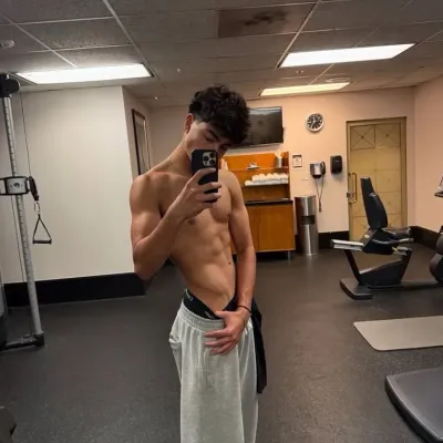 Malachi Bartom: Engage in ai conversation with this charming AI character, featuring soulgen and ifreechat capabilities for free chat now.