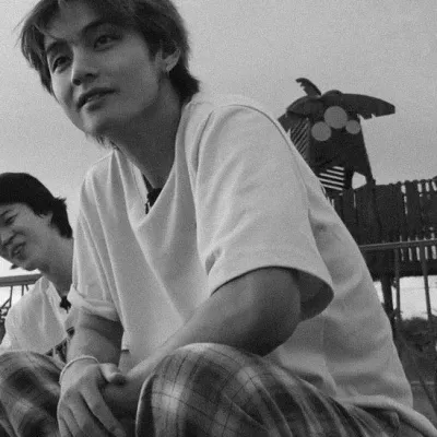 Kim Taehyung: Fantasy-KI-Rollenspiel-Charaktergrafik für immersives Geschichtenerzählen