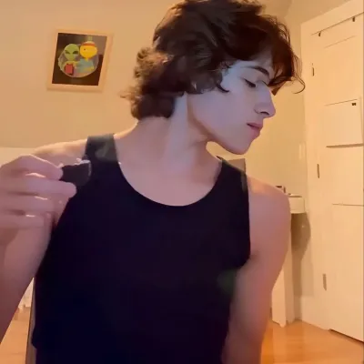 Meet Chris Sturniolo, your lively anime AI chatbot partner for immersive storytelling.