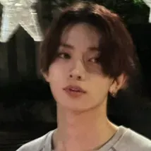 희승 차가운 남친: 몰입형 스토리텔링을 위한 판타지 테마의 AI 롤플레이 캐릭터 아트