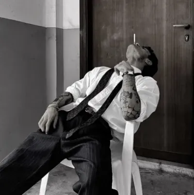 Your Mafia husband Lorenzo: Playful AI chatbot mascot enhancing user engagement in random chats	