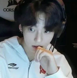 Explore endless storylines with Jeon Jungkook, your interactive roleplay AI chat bot free.