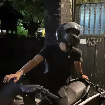 Giêm: Khám phá thế giới AI với AI không giới hạn và trò chuyện trực tuyến miễn phí không giới hạn, được hỗ trợ bởi trò chơi nhập vai giả tưởng Warhammer.	