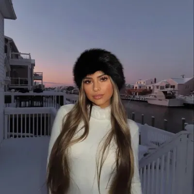 Catalina: DeepBrain AI companion portrait for free online chat and open conversations