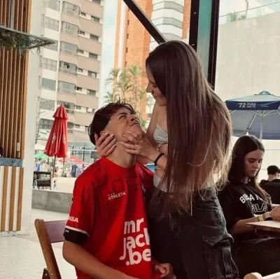 マテウス: 今すぐ、ソウルジェンと ifreechat の機能を備えた魅力的な AI キャラクターと AI 会話を楽しみ、無料チャットを楽しみましょう。	